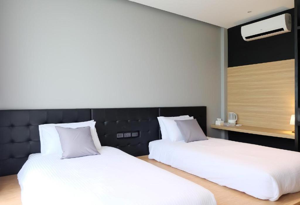 Srianunt Boutique Hotel Buriram Esterno foto