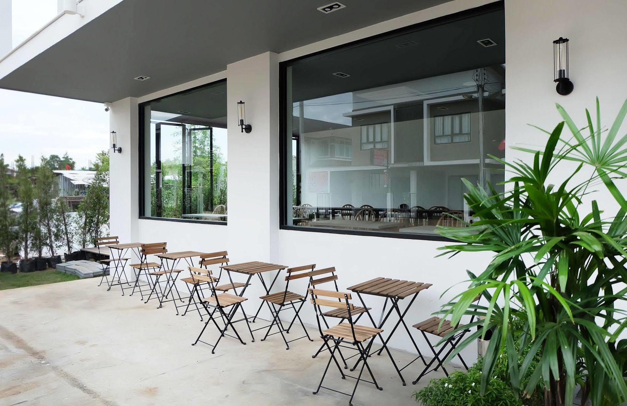 Srianunt Boutique Hotel Buriram Esterno foto