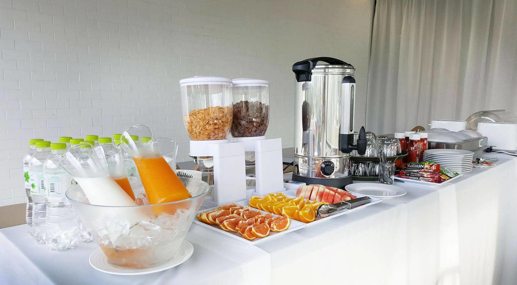 Srianunt Boutique Hotel Buriram Esterno foto